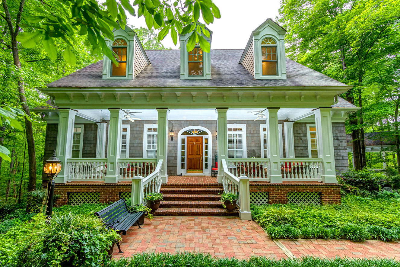 Residential photography by Jesse Samples Allen Tate Realtors